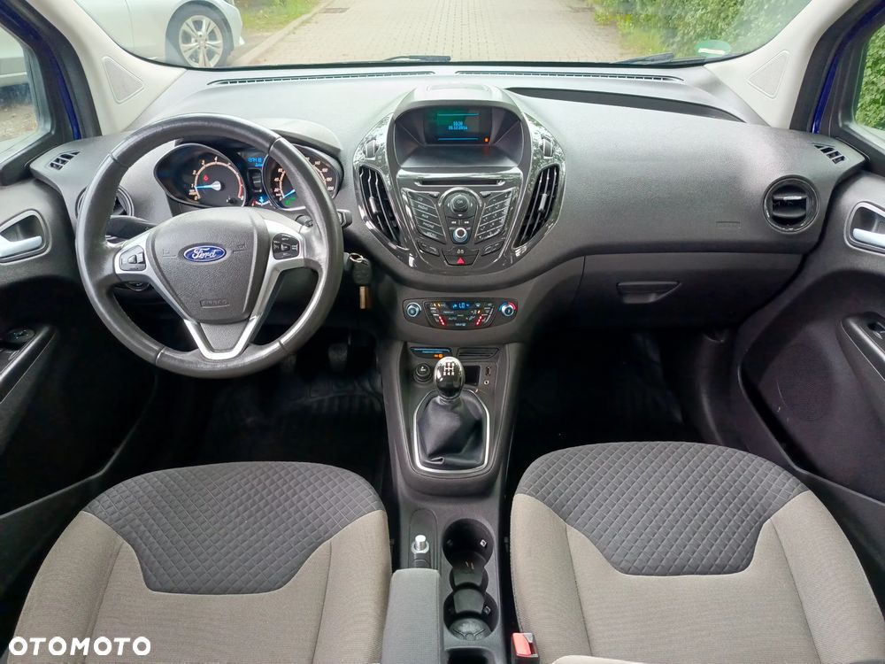 Ford Tourneo Courier 1.0 EcoBoost Titanium - 26