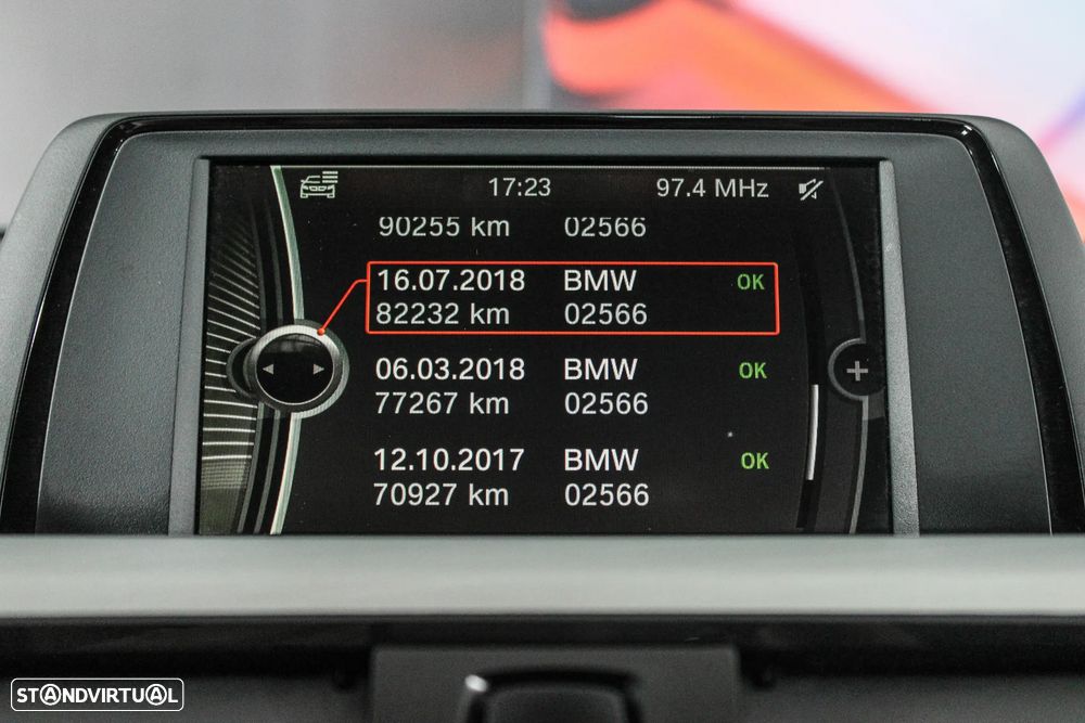 BMW 318 d Auto Line Sport - 27