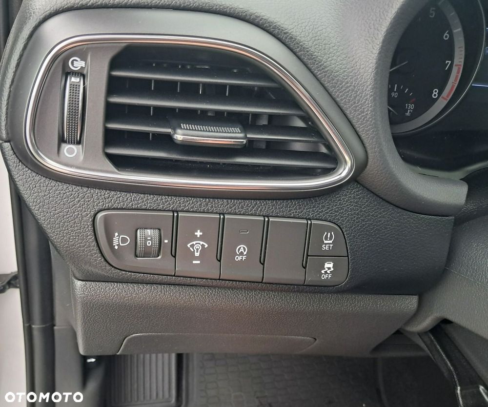Hyundai i30 - 22
