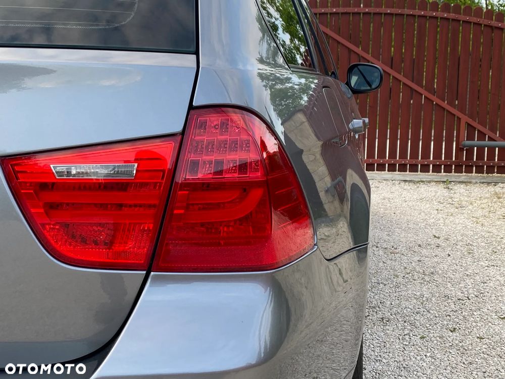 BMW Seria 3 318i - 21