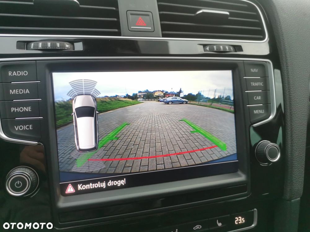 Volkswagen Golf 2.0 TDI BlueMotion Technology Allstar - 23