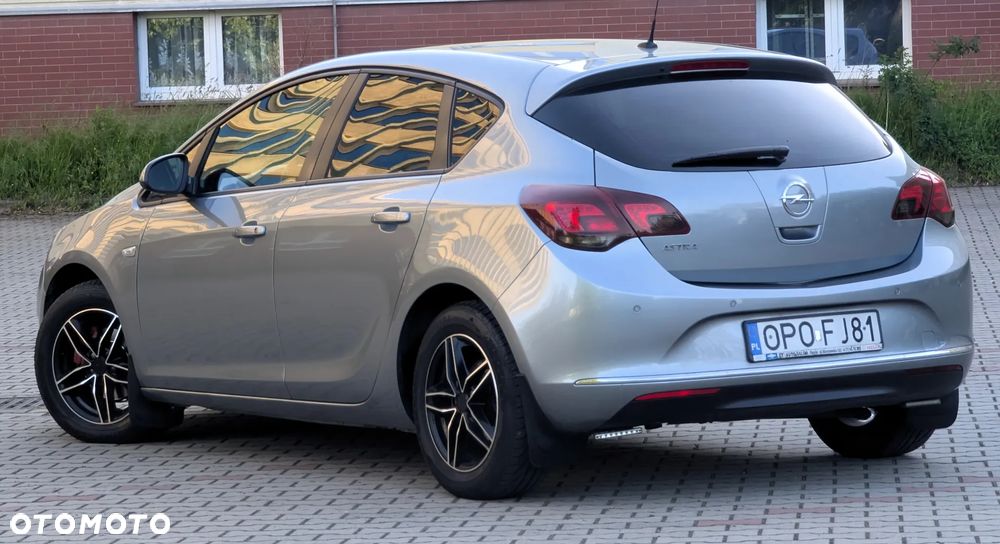 Opel Astra 1.4 T Enjoy - 29
