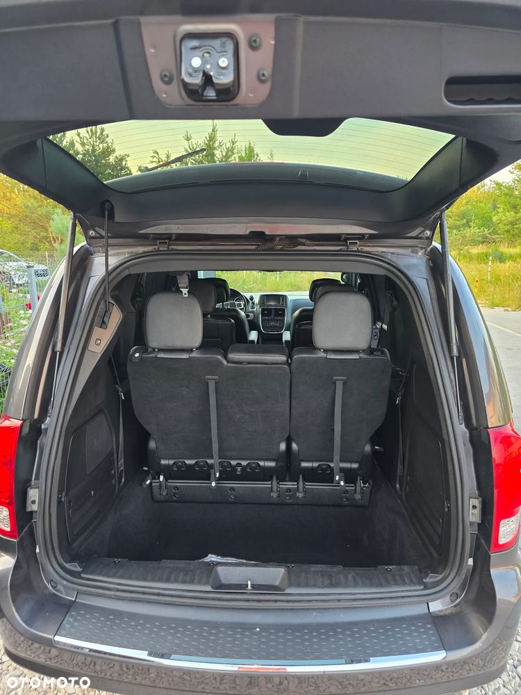 Dodge Grand Caravan 3.6 R/T - 12