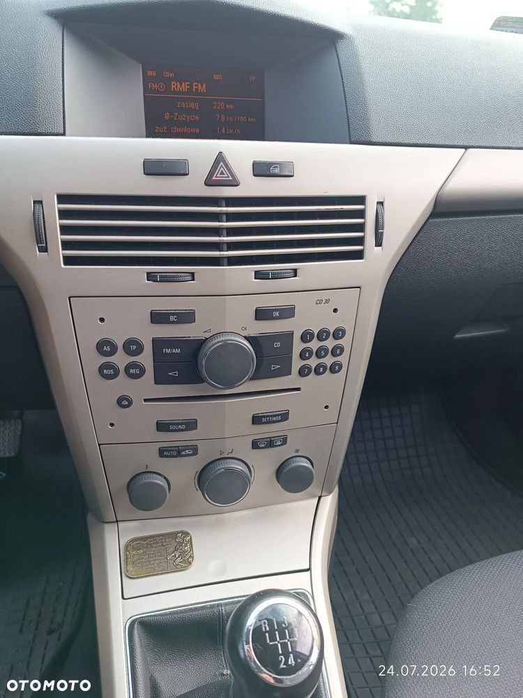 Opel Astra 1.6 - 11