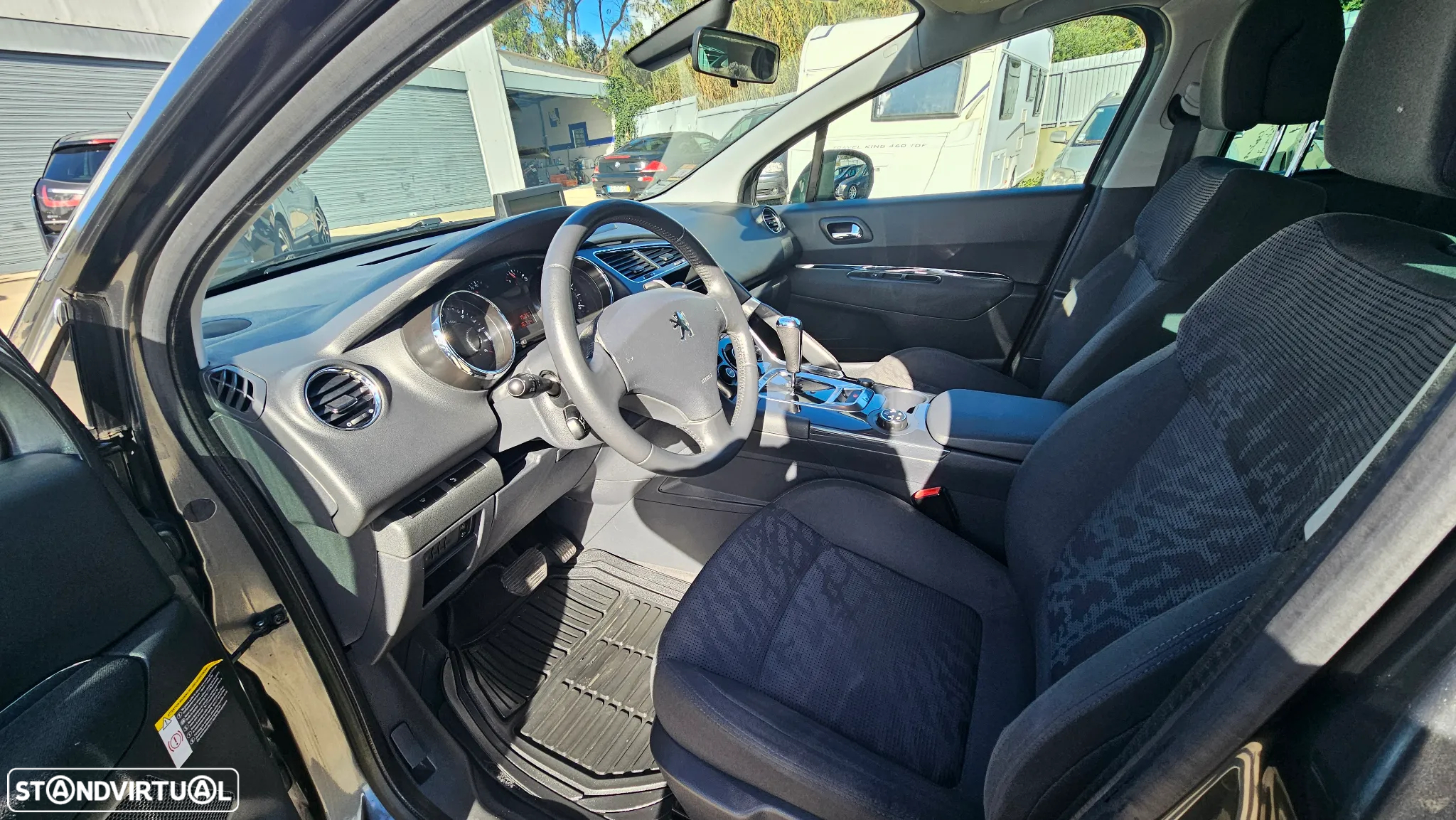 Peugeot 3008 1.6 HDi Executive CMP6 - 11