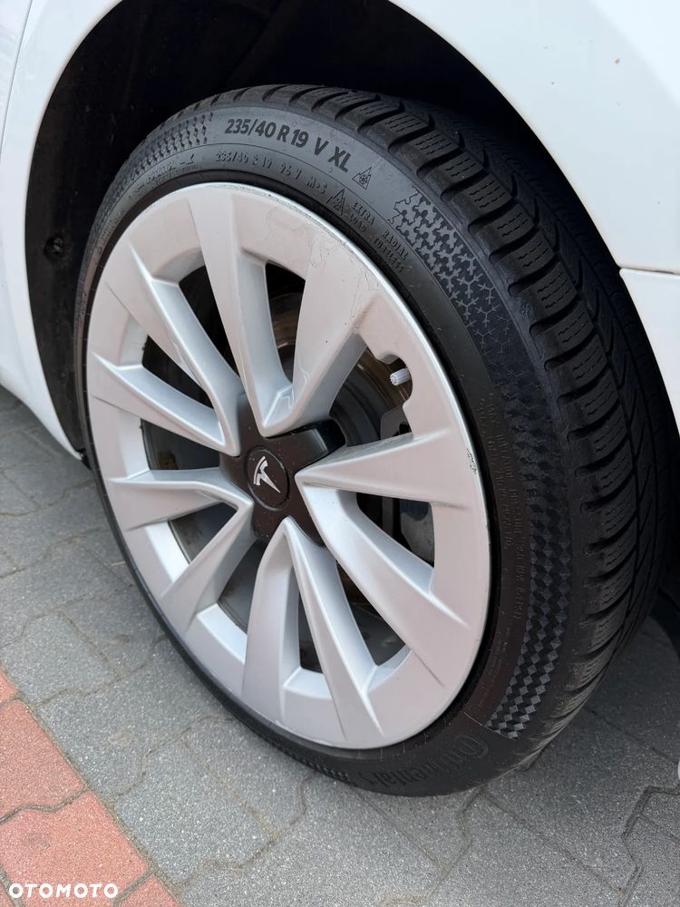 Tesla Model 3 Langstreckenbatterie Allradantrieb Dual Motor - 17