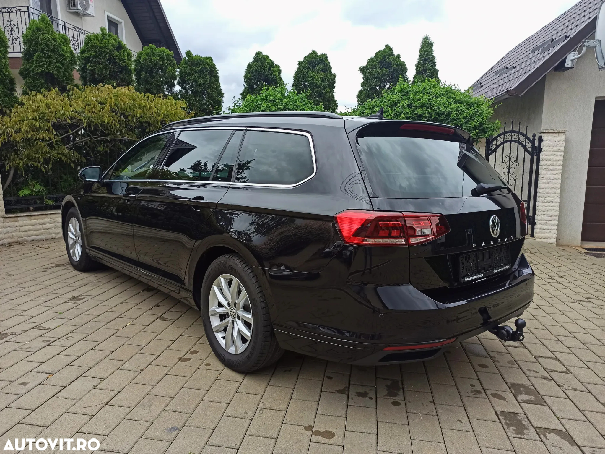 Volkswagen Passat Variant 2.0 TDI DSG Business - 4