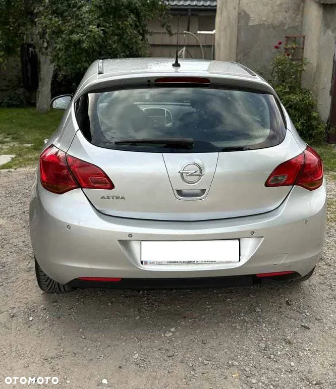 Opel Astra IV 1.6 Essentia - 2