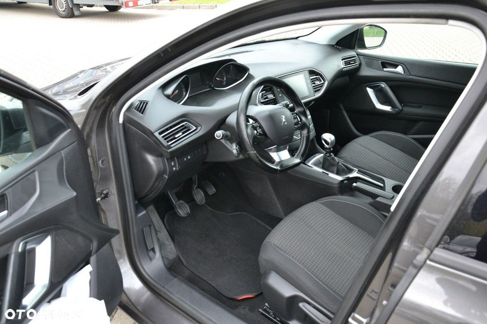 Peugeot 308 - 14