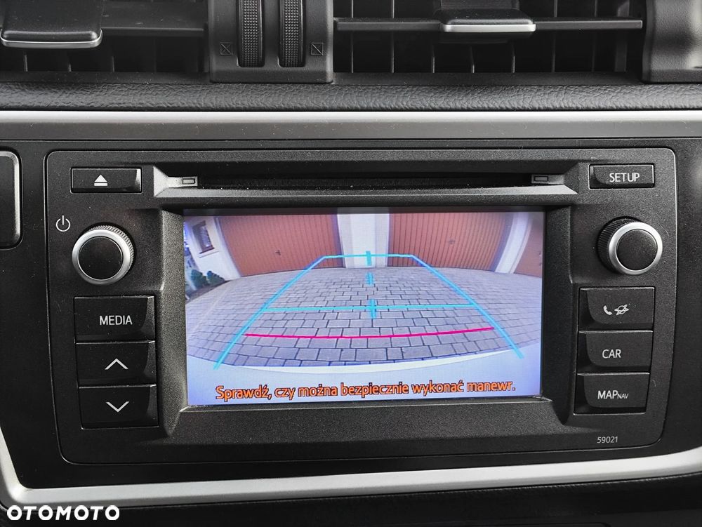 Toyota Auris 1.8 VVT-i Automatik Executive - 24