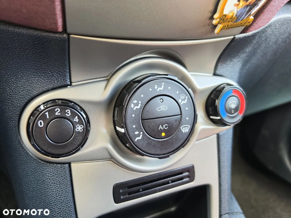Ford Fiesta 1.25 Ambiente - 21