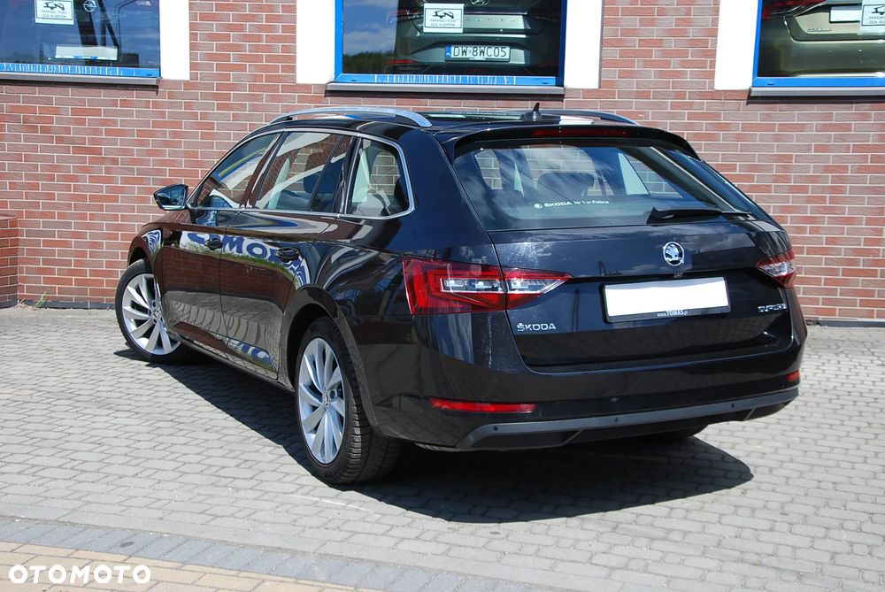 Skoda Superb 1.5 TSI Style DSG - 36