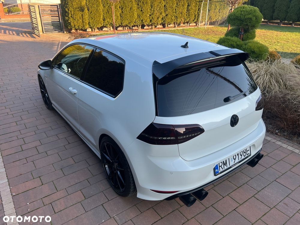 Volkswagen Golf - 6