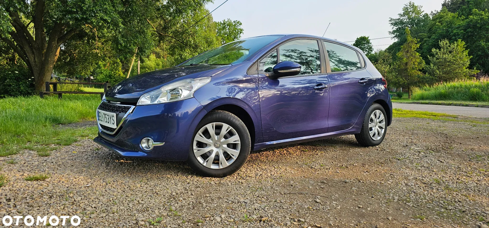 Peugeot 208 - 11