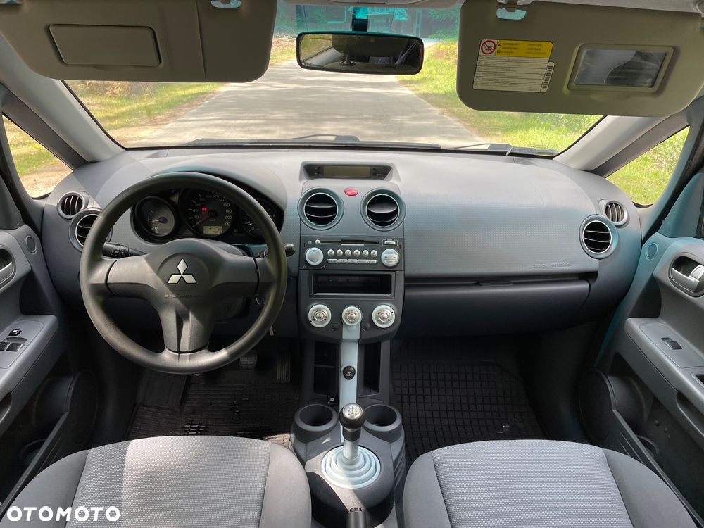 Mitsubishi Colt - 5