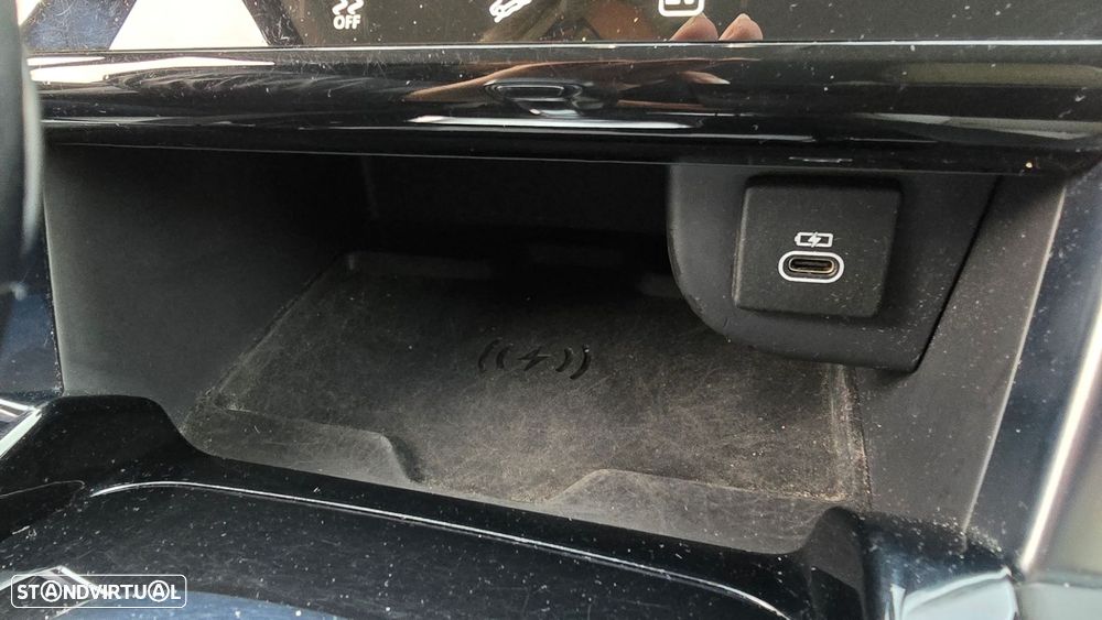 Land Rover Discovery Sport - 45