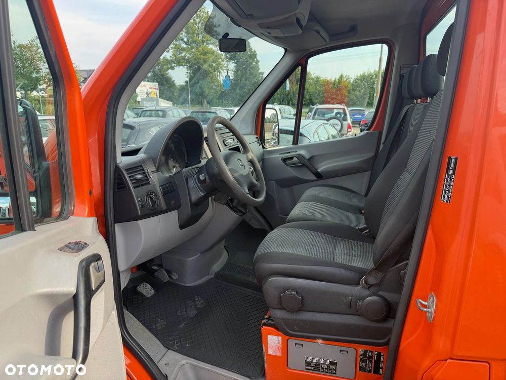 Mercedes-Benz Sprinter - 9