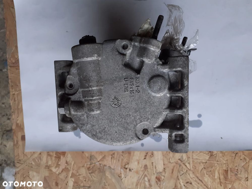 12105 Sprężarka klimatyzacji Hyundai Tucson III 15-20 1.7 CRDI - 4