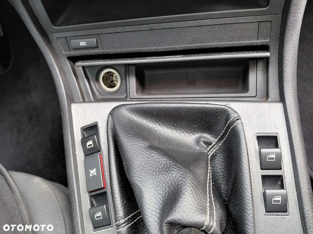 BMW Seria 3 316i - 28