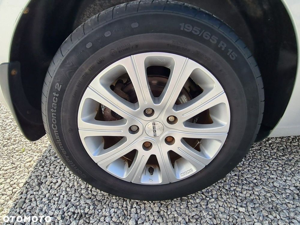 Kia Venga 1.4 CRDi L - 22