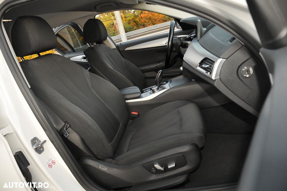 BMW Seria 5 530e iPerformance Aut. - 28