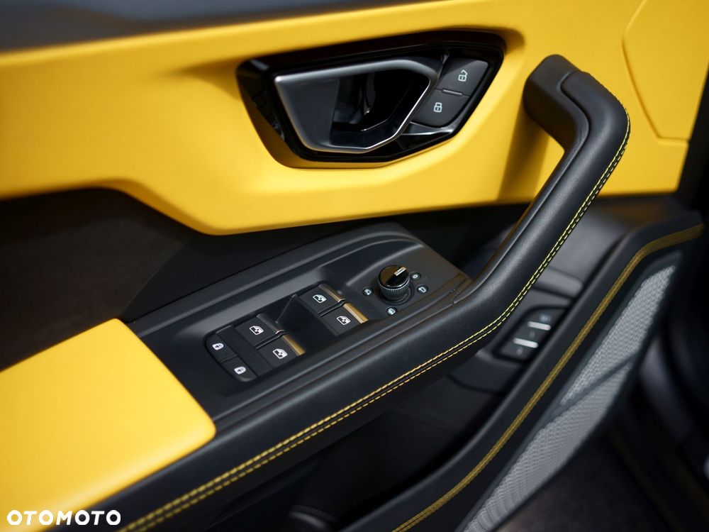 Lamborghini Urus - 11