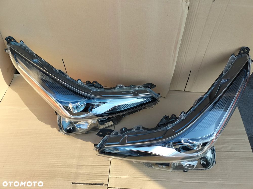 TOYOTA PRIUS IV LIFT 2019 REFLEKTOR LAMPA FULL LED  PRAWA LEWA UK - 2