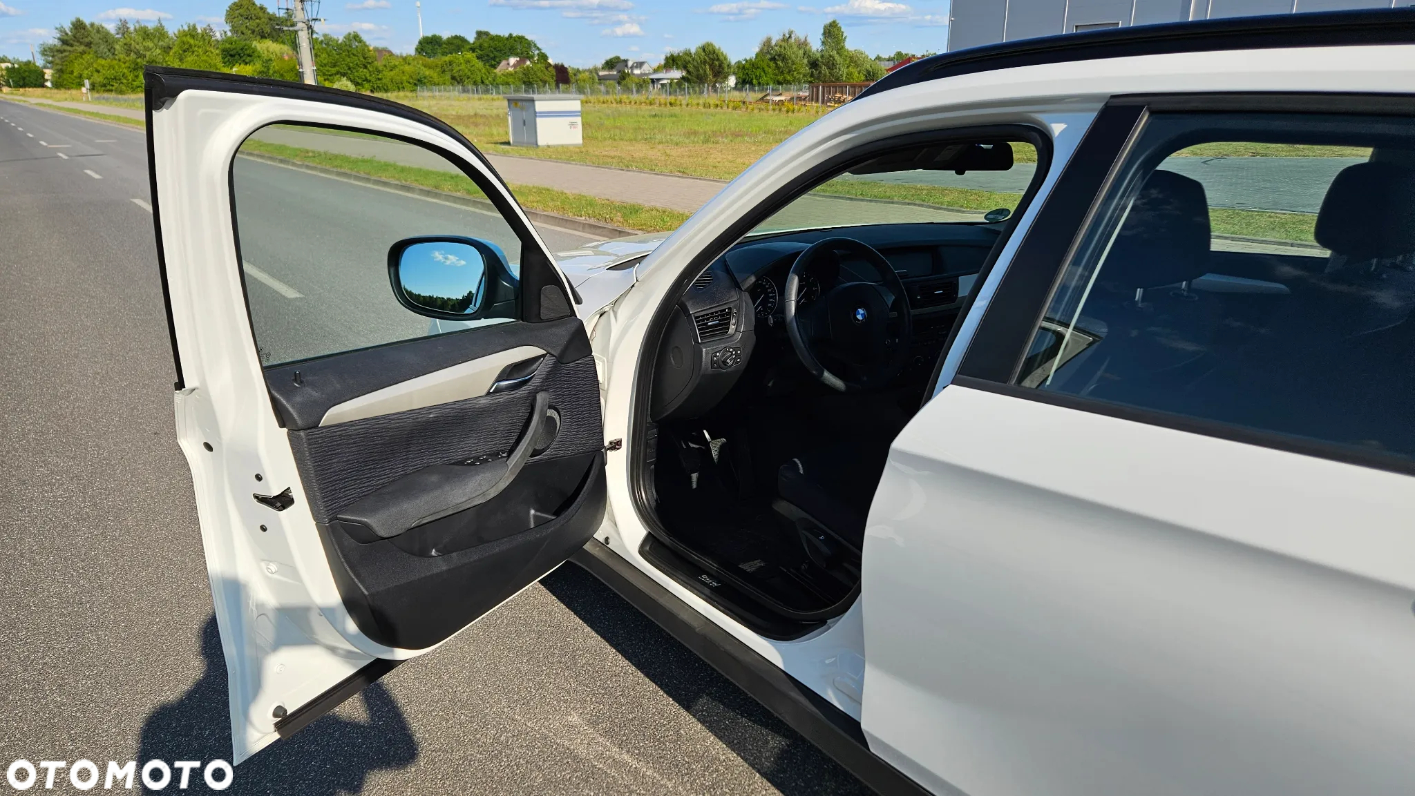 BMW X1 sDrive18i - 11