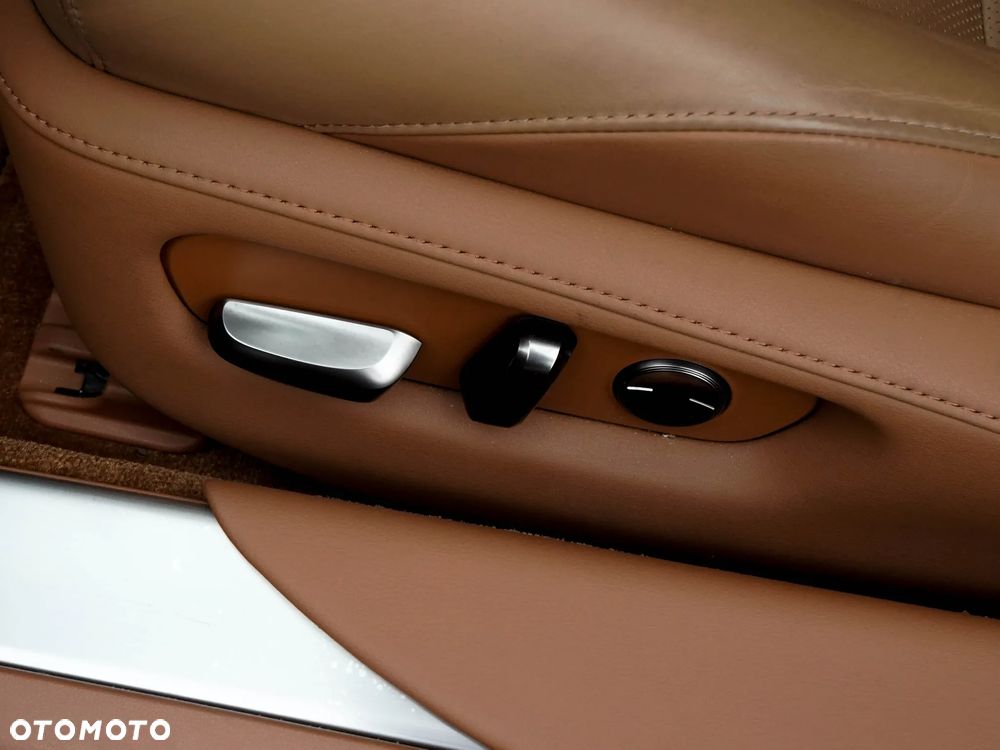 Lexus LC 500h Prestige - 21