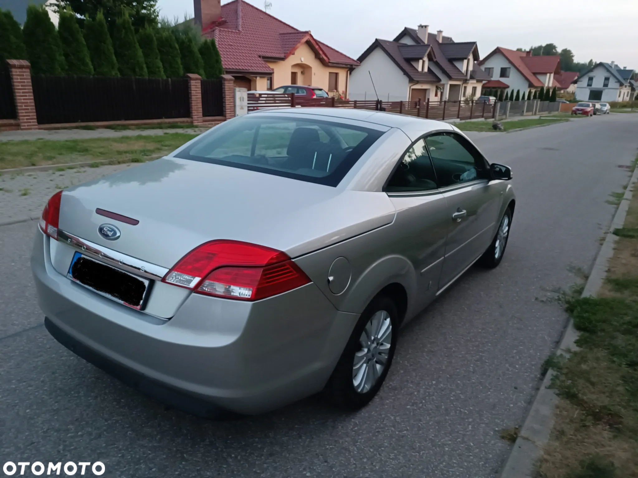 Ford Focus Coupe-Cabriolet 2.0 16V Titanium - 28
