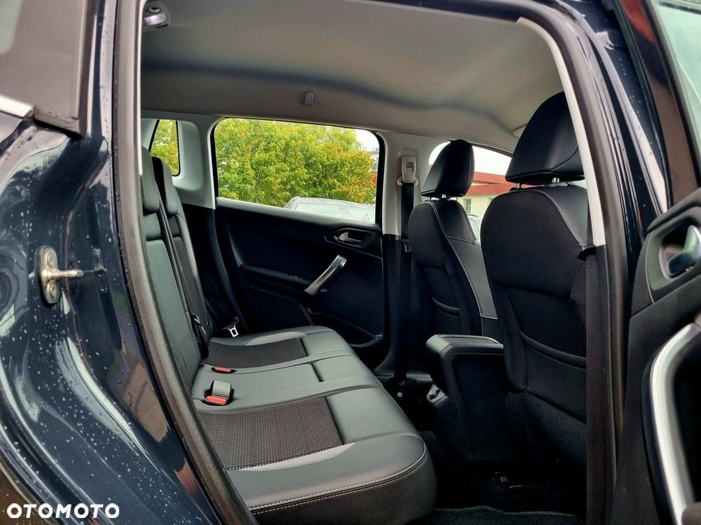 Peugeot 2008 1.2 Pure Tech Active - 12