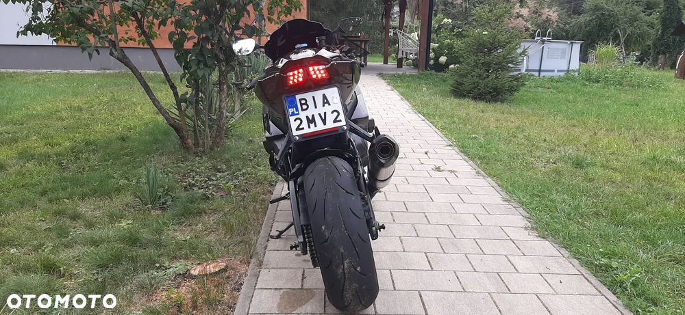 Suzuki GSX-R - 10
