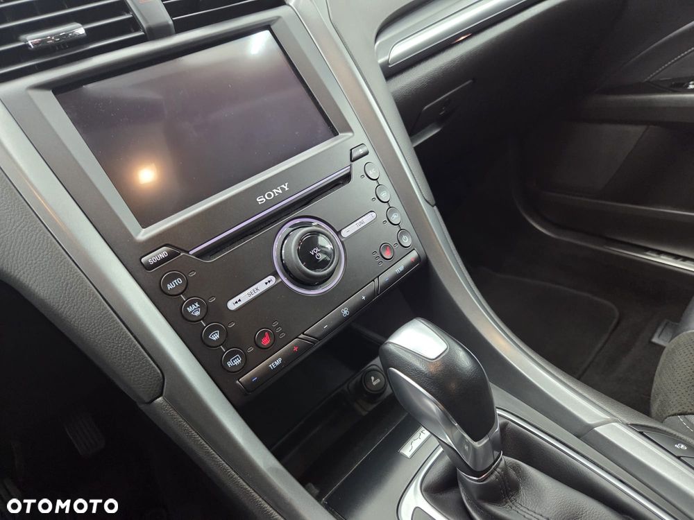 Ford Mondeo 2.0 TDCi Titanium PowerShift - 11