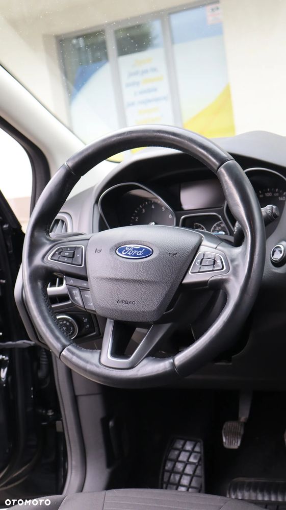 Ford Focus 1.0 EcoBoost Titanium - 19