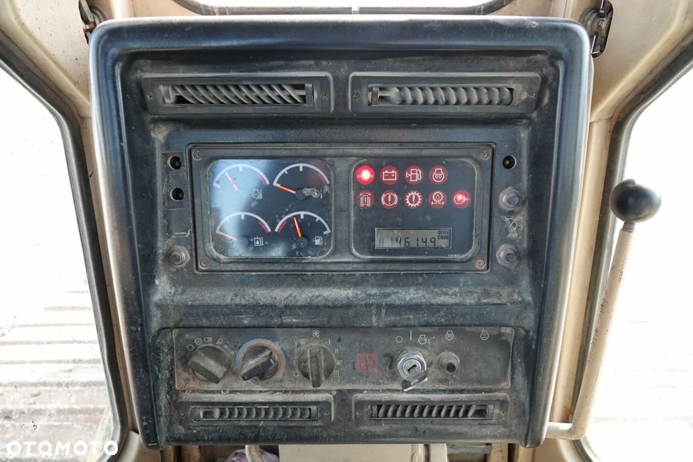 Caterpillar D6M LGP / SPYCHARKA GĄSIENNICOWA / 2006 ROK - 24