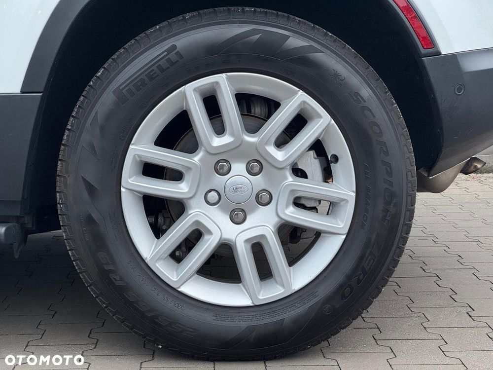 Land Rover Defender 2.0 P300 S - 13