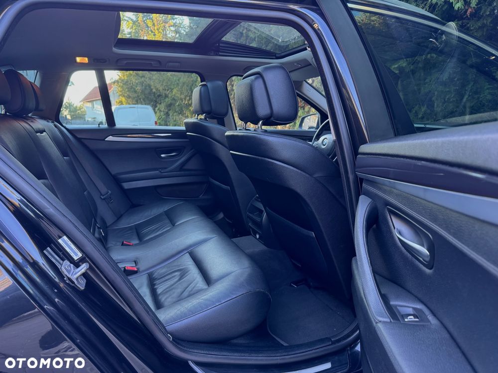 BMW Seria 5 520d Touring - 21