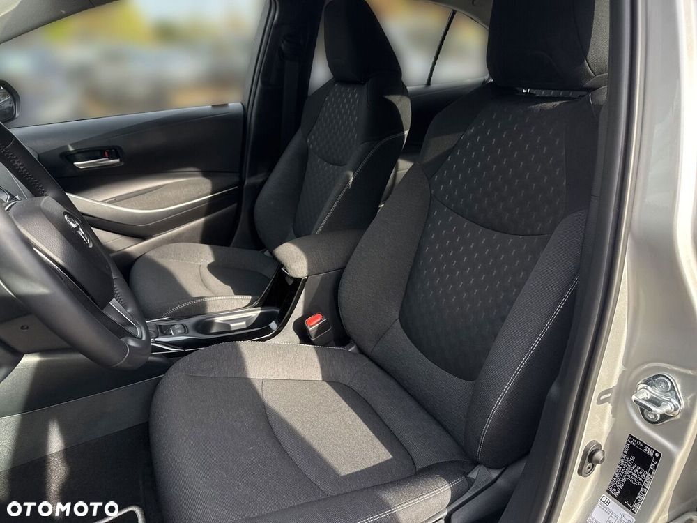 Toyota Corolla - 13