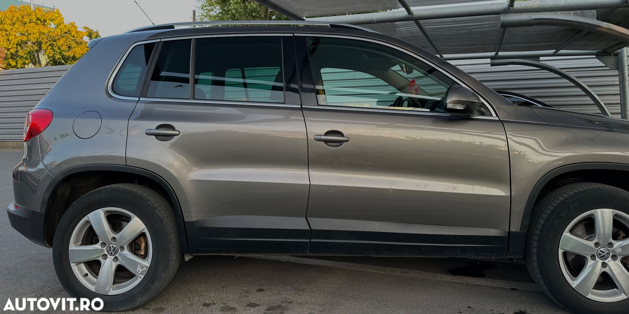 Volkswagen Tiguan 2.0 TDI 4Motion DSG Sport & Style - 2