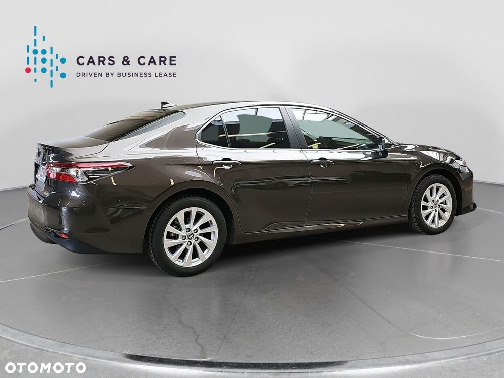 Toyota Camry 2.5 Hybrid Comfort CVT - 23