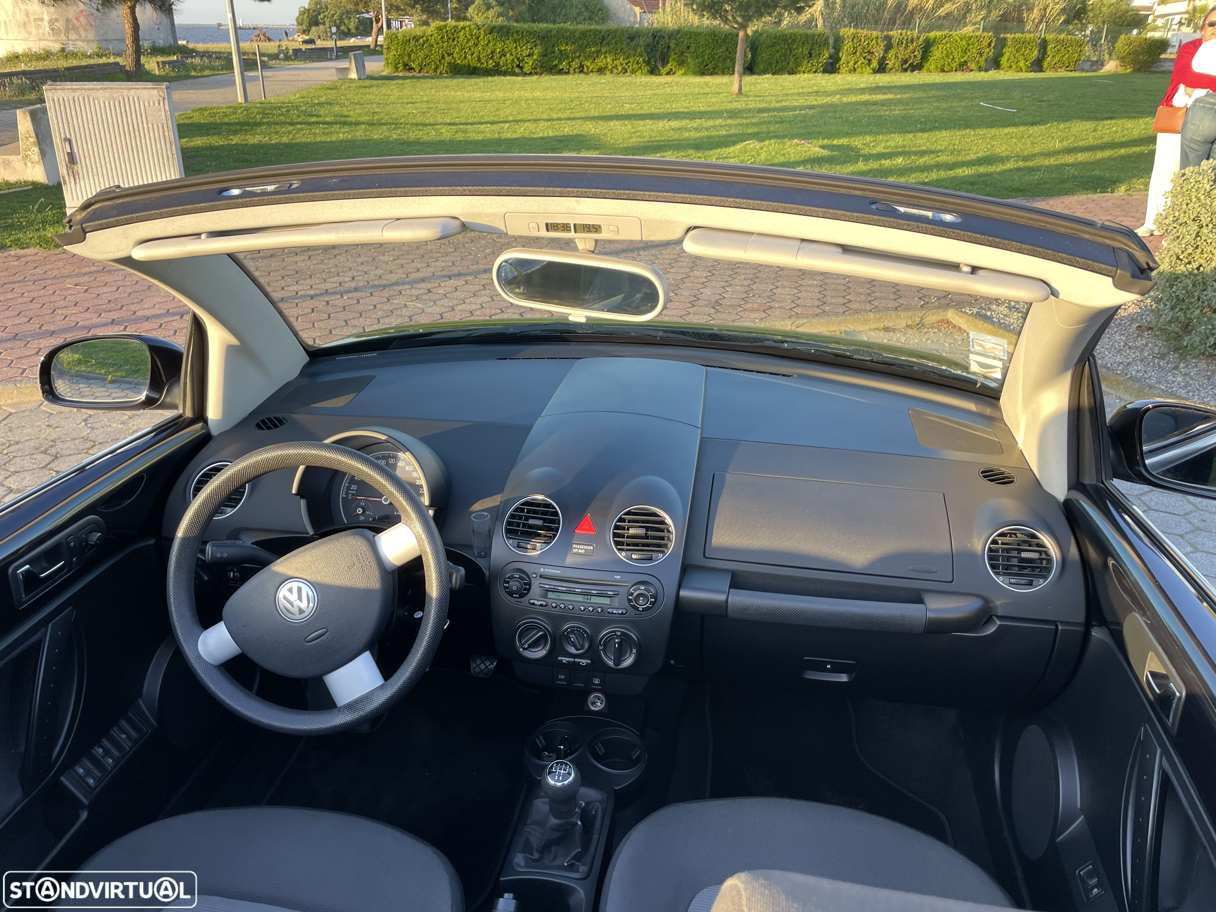VW New Beetle Cabriolet 1.4 - 16