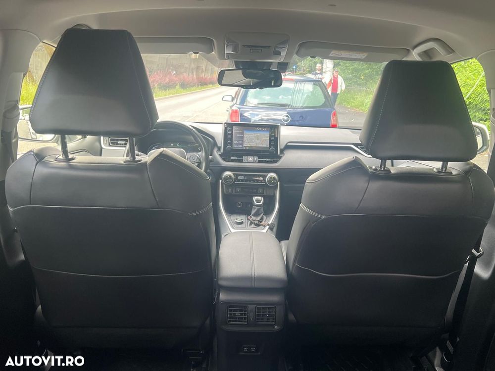 Toyota RAV4 - 9