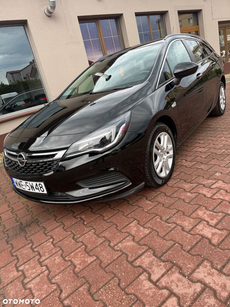 Opel Astra 1.6 CDTI Sport - 1