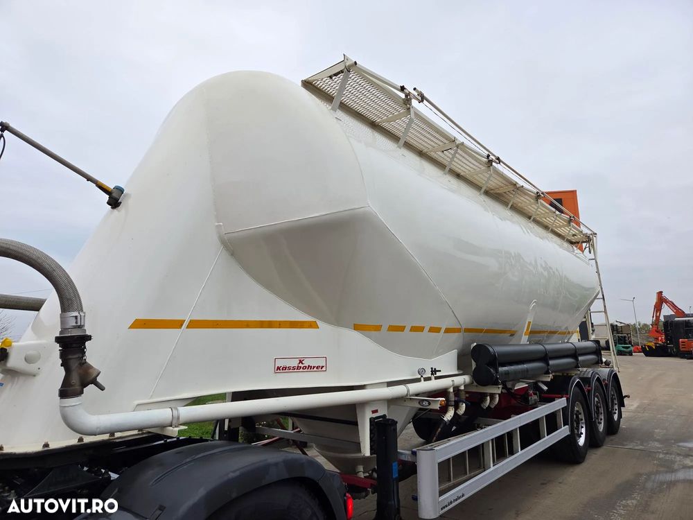 Kaessbohrer Transport CIMENT VRAC, 40mc, Masa propie 5,1t, Jante ALUMINIU, Capacitate 40mc, Axe SAF, Picioare sprijin, Produsa in GERMANIA, rulata in GERMANIA, Posibilitate leasing-PROMOTIE 29.900 EUR+Tva - 21