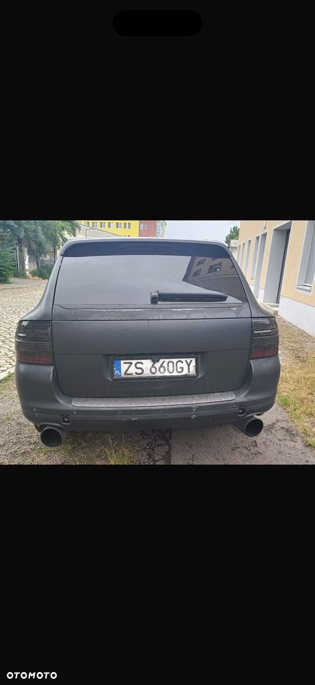 Porsche Cayenne - 2