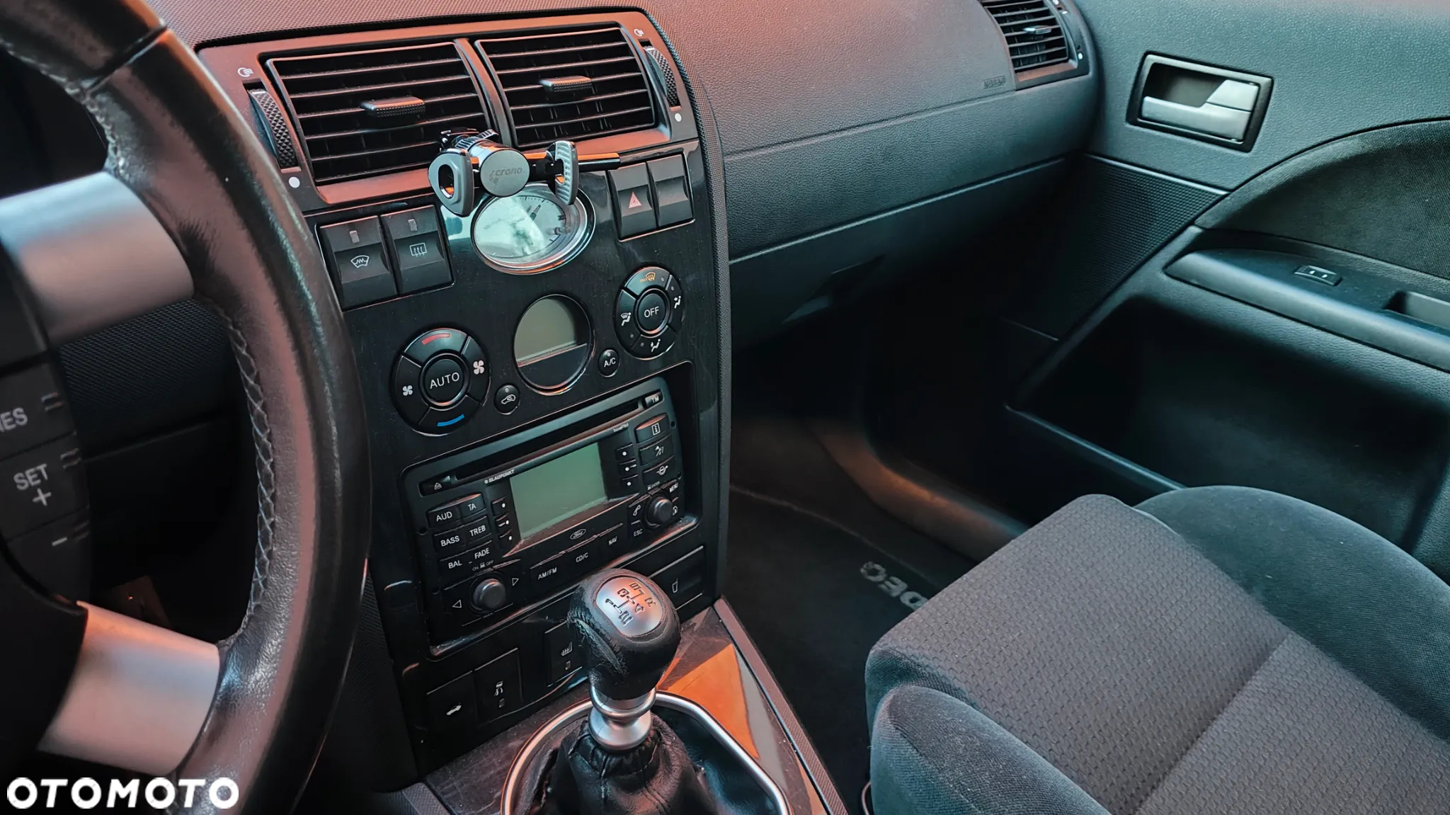 Ford Mondeo 2.0 Ghia - 9