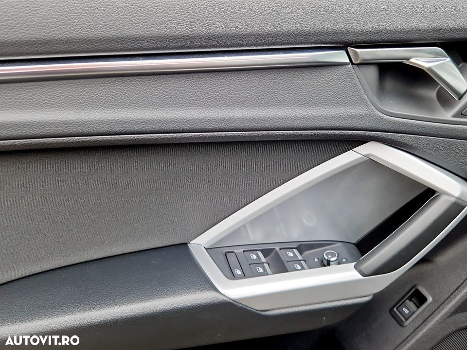 Audi Q3 35 TFSI S tronic - 16