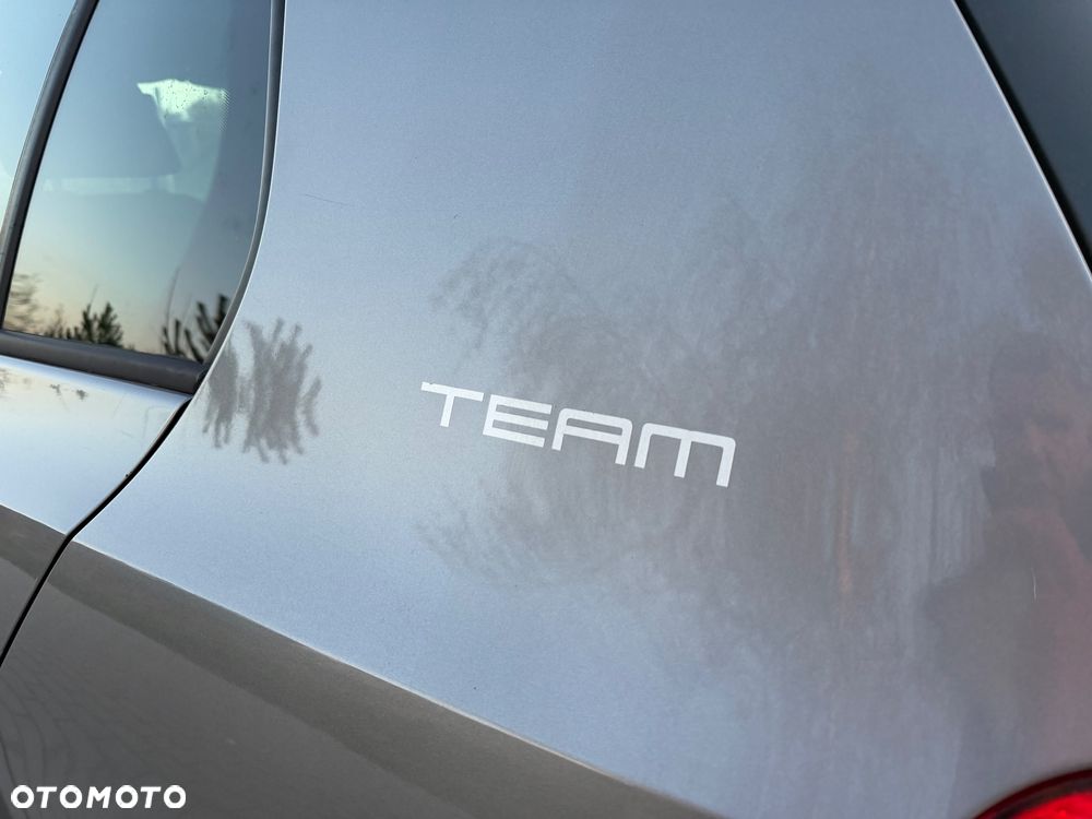 Volkswagen Golf 1.6 TDI DPF BlueMotion Technology Team - 20