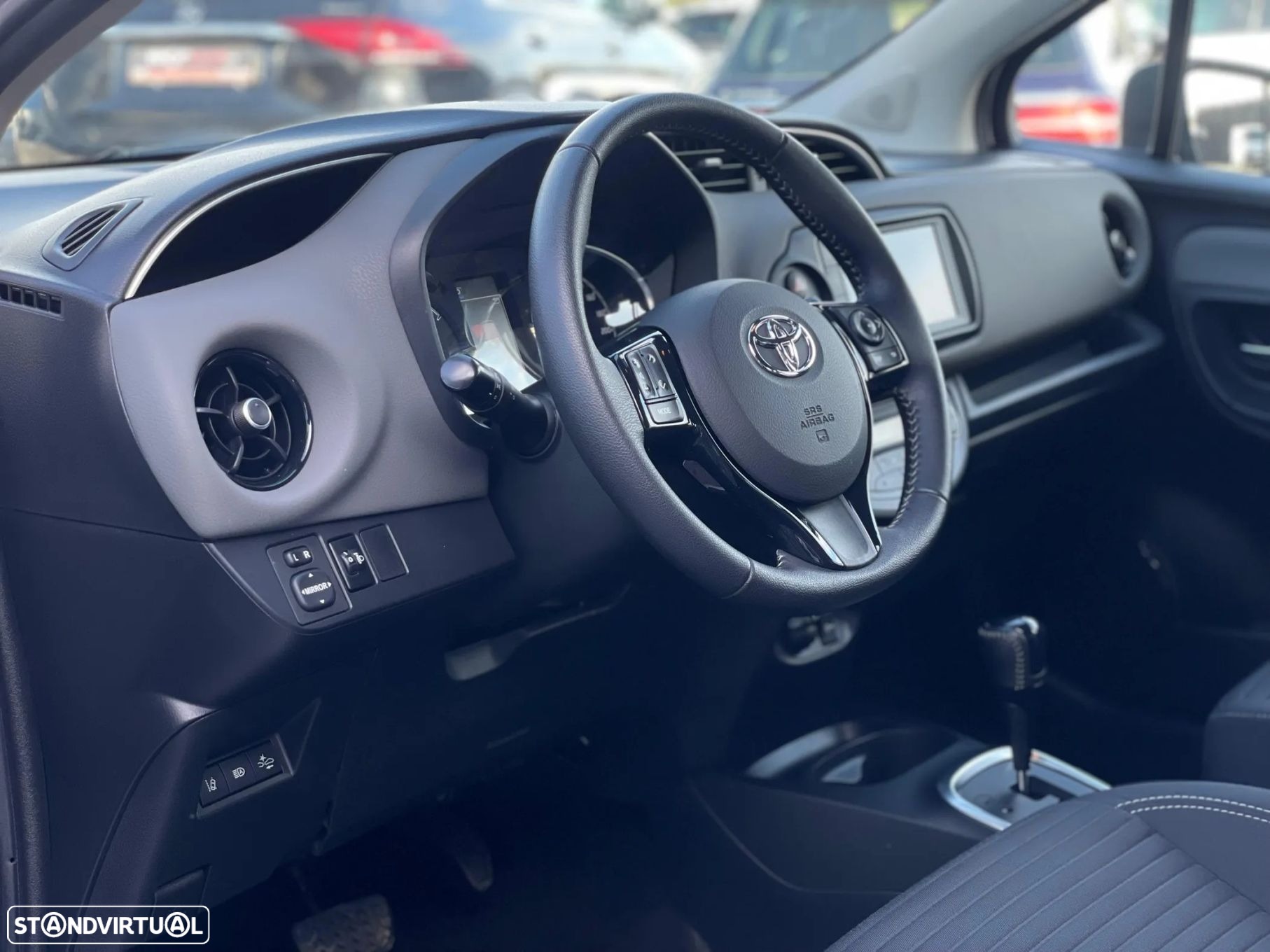 Toyota Yaris 1.5 HSD Comfort+P.Style - 10