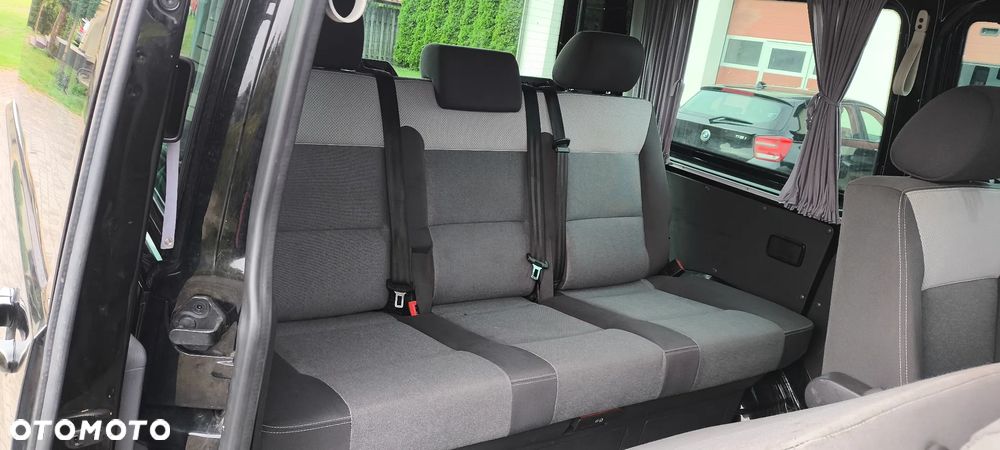 Volkswagen Multivan - 15